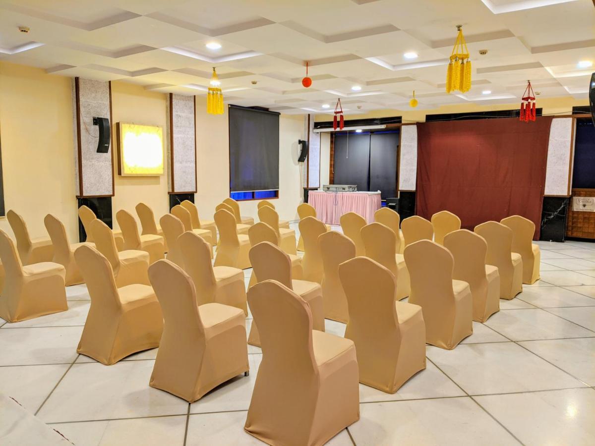 Hotel Jewel Of Chembur Bombay Esterno foto