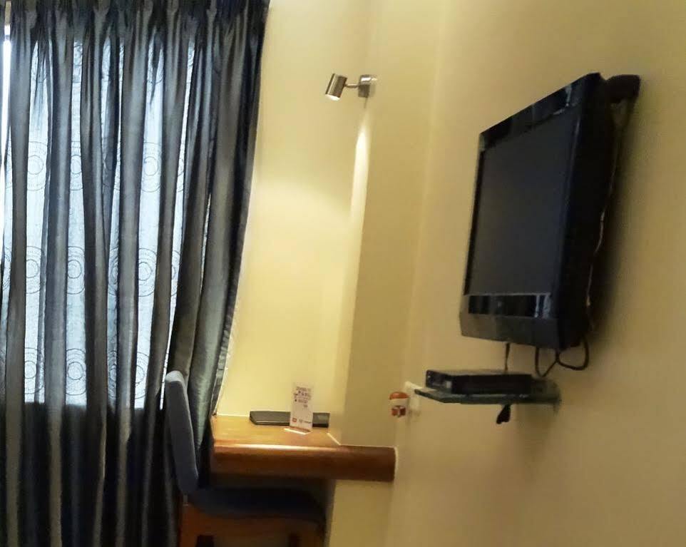 Hotel Jewel Of Chembur Bombay Esterno foto