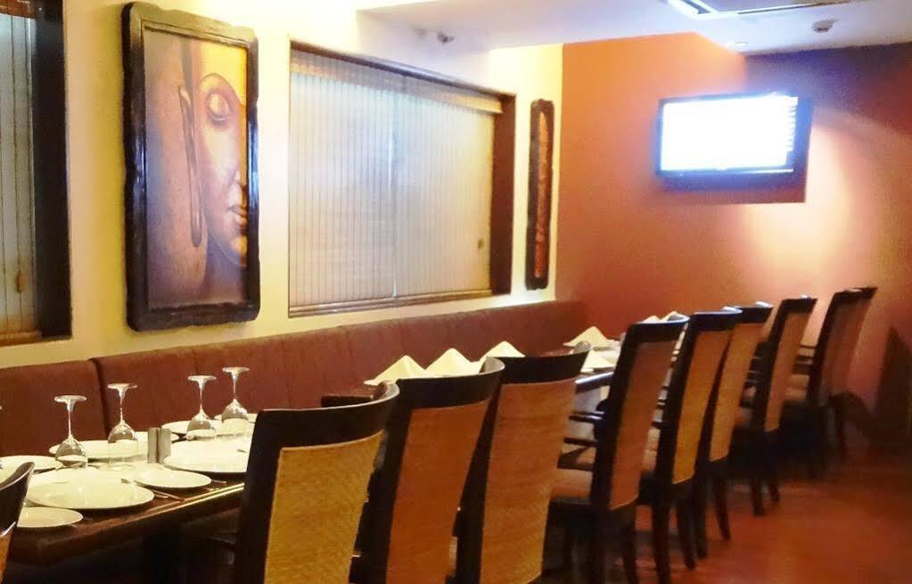 Hotel Jewel Of Chembur Bombay Esterno foto